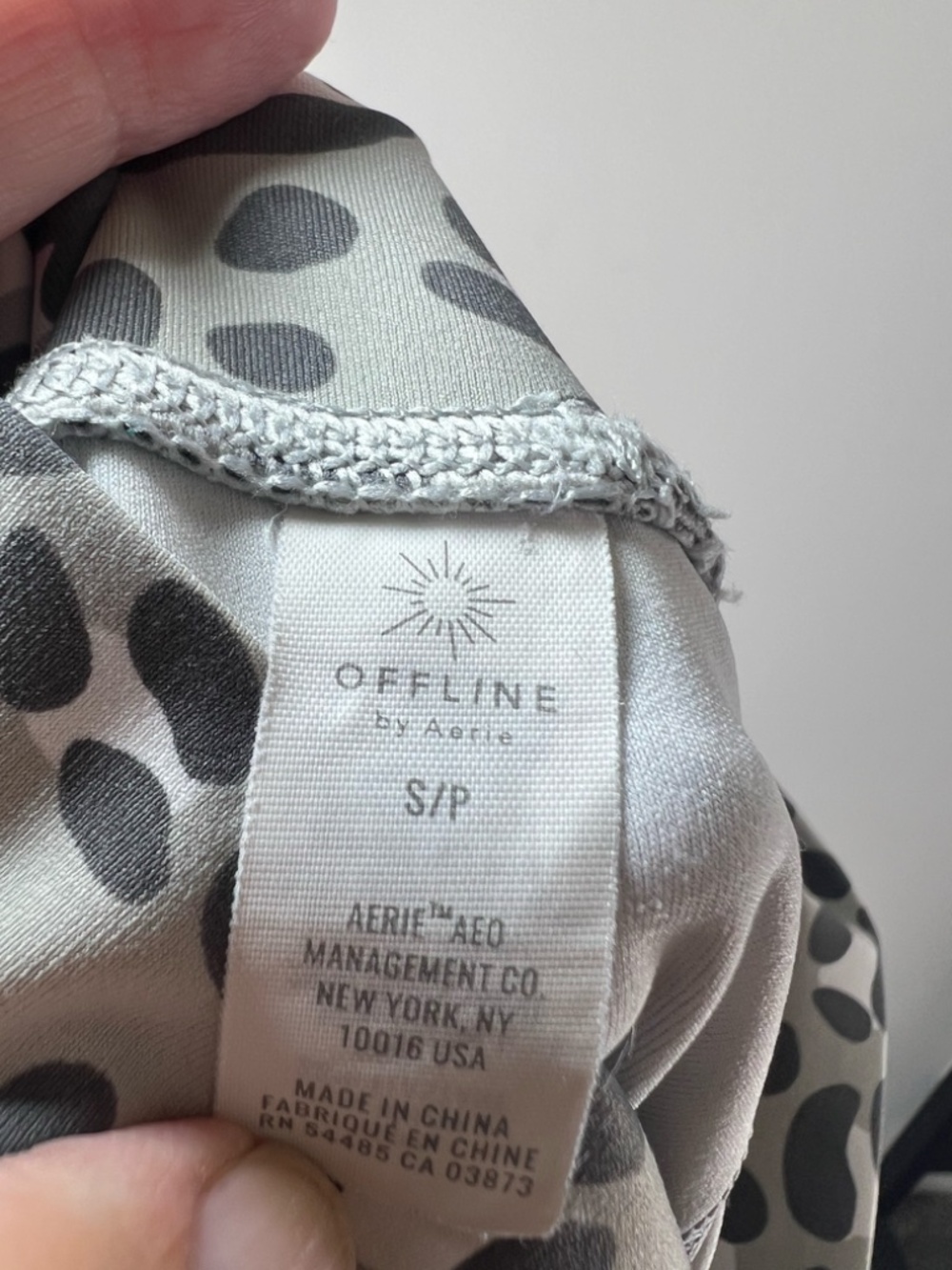Offline by Aerie Goals 7/8 High Rise Leggings Gray Cheetah Yoga Pilates FLAW Sm - Picture 9 of 9